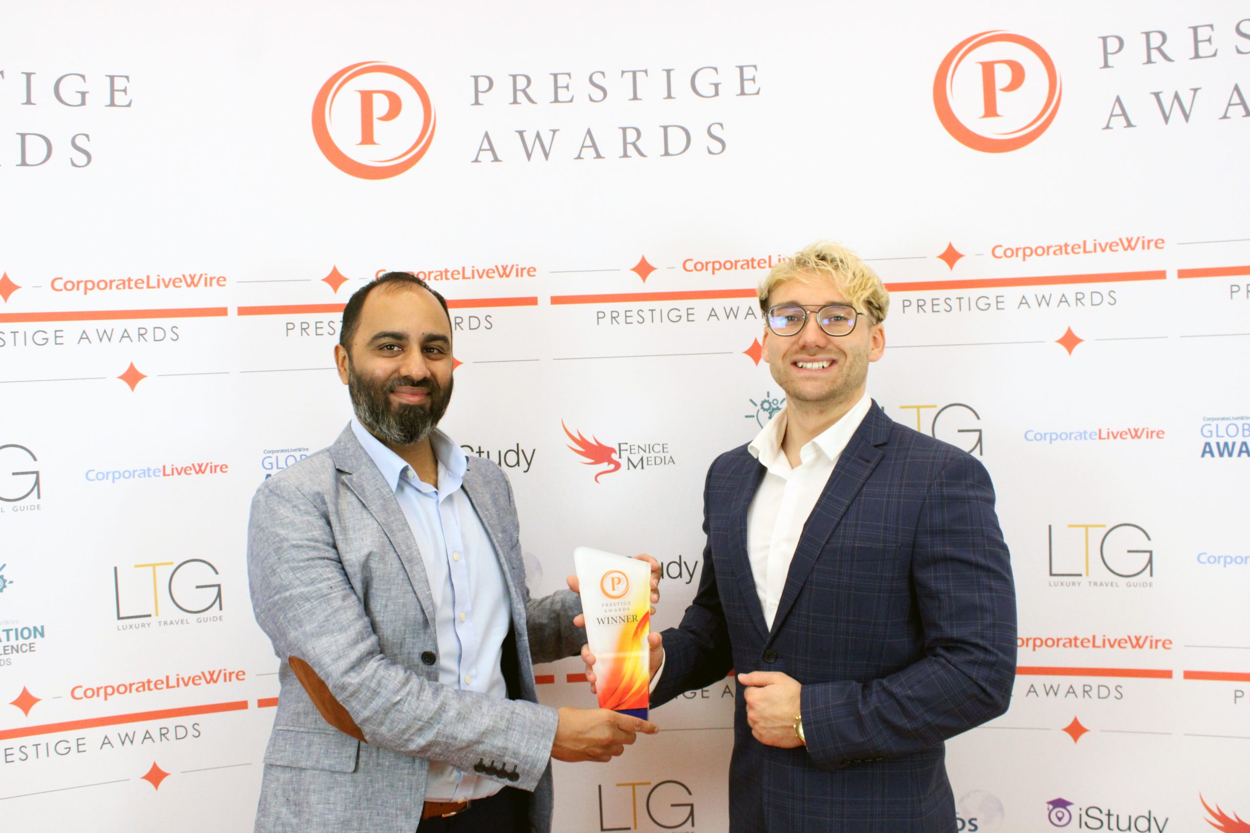 Mohammed Vaseem Director at Veritas Hearing UK picks up award from Prestige Awards