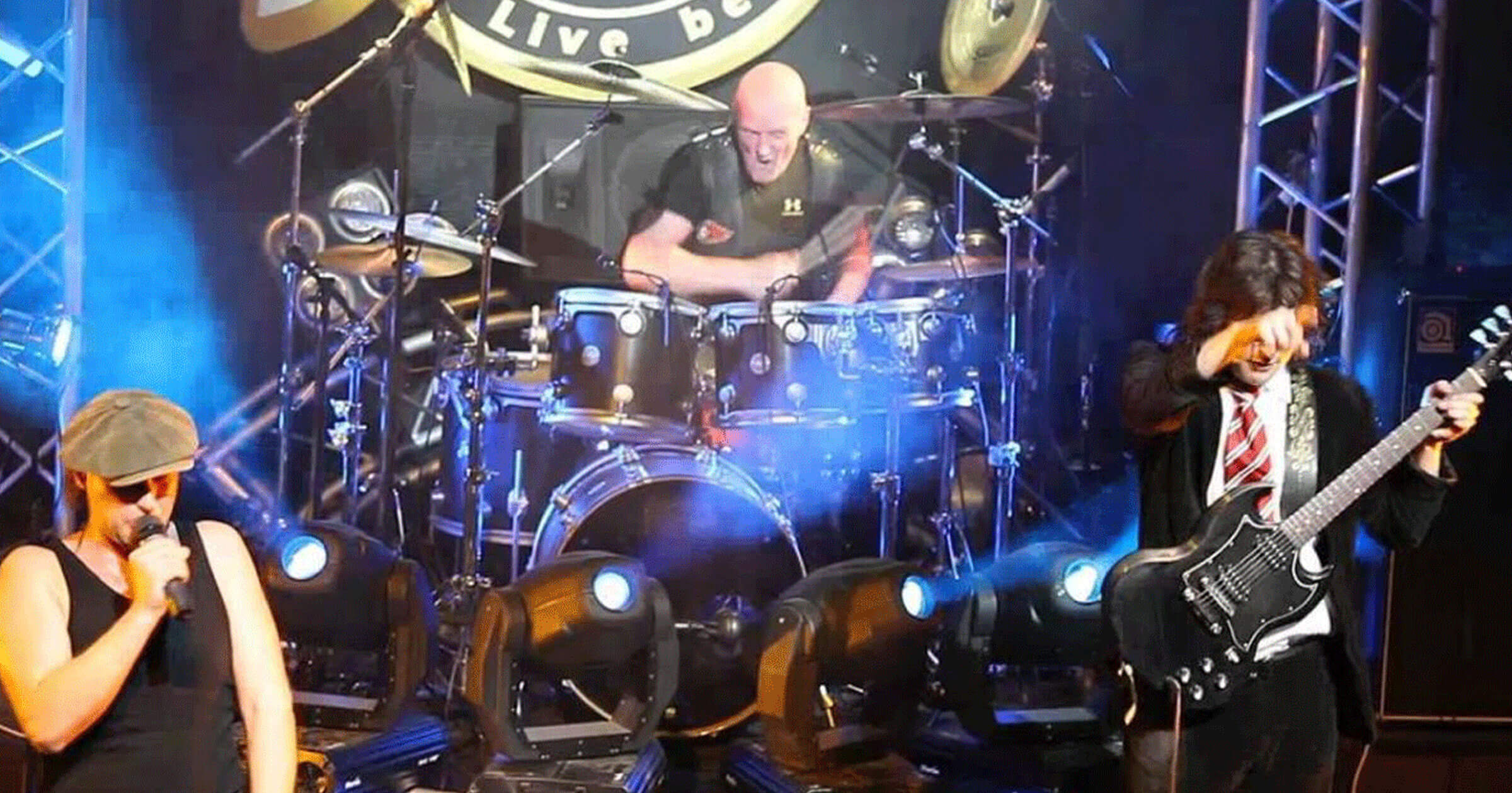 AC/DC lead to stop touring or “risk total hearing loss” - Veritas ...