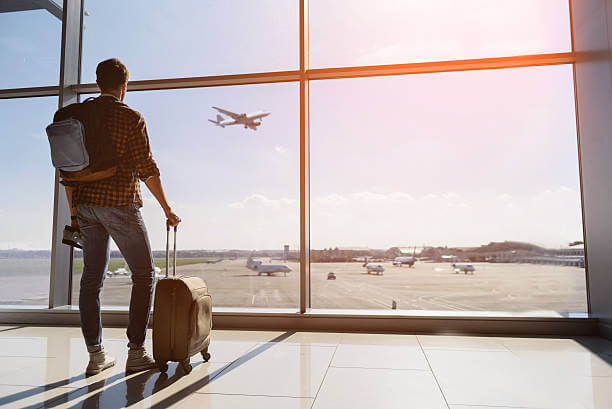 If you’re jetting off on a plane this holiday season, you need to know when and where you can use your hearing aids at the airport.
